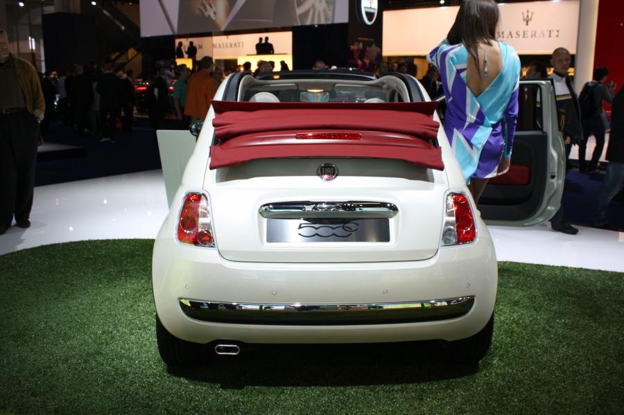  Fiat 500C 2010 года  (фото 17 из 25)